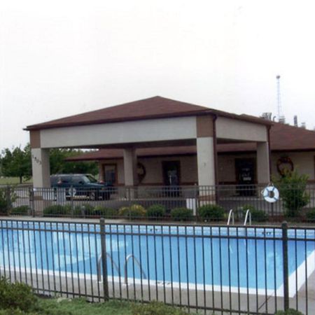 Briarwood Inn Of Geneva Exterior foto