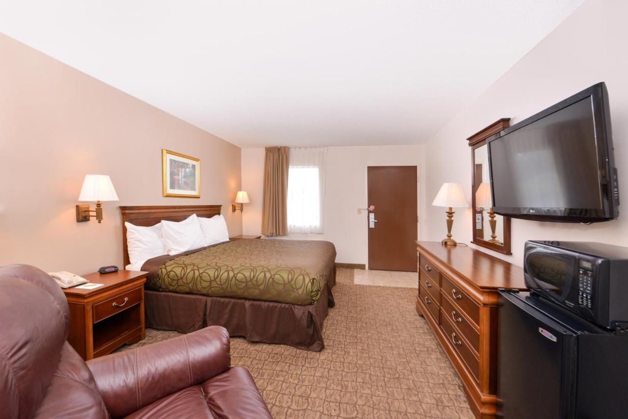 Briarwood Inn Of Geneva Exterior foto